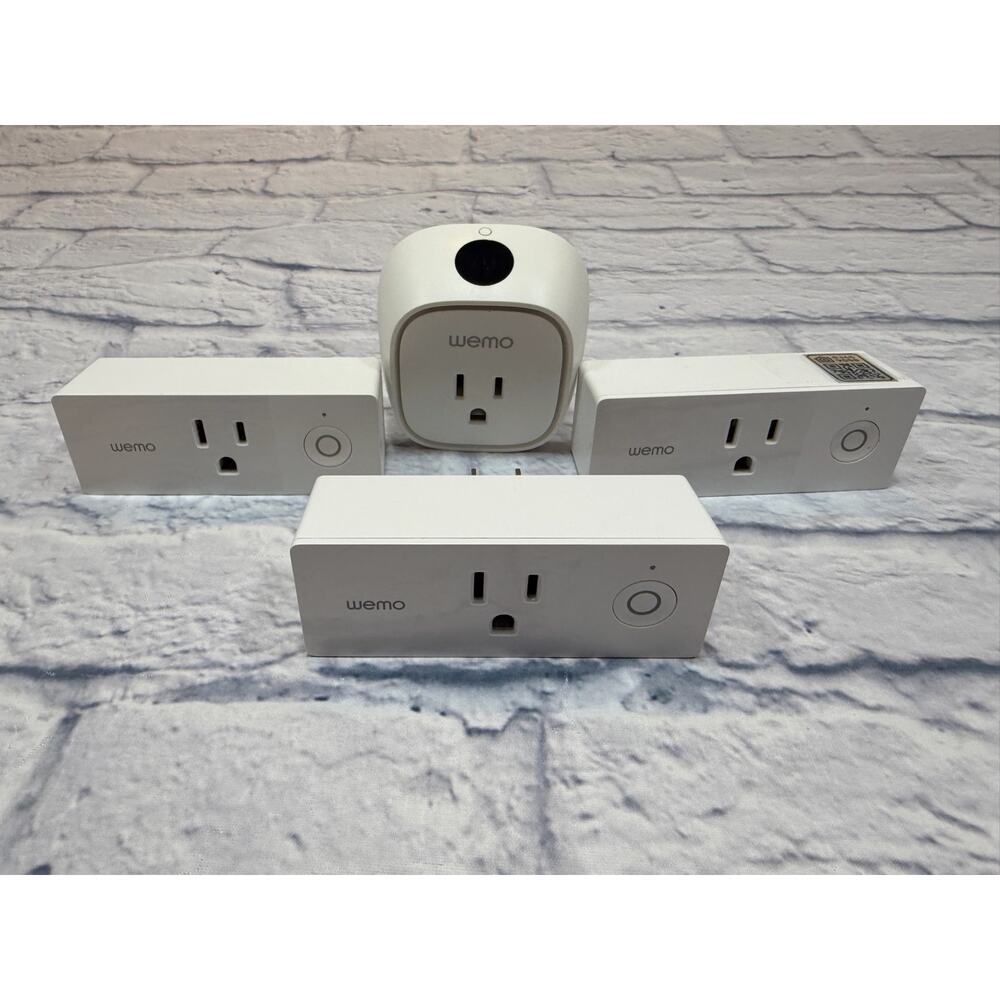 LOT of 4 Wemo Insight & Mini Belkin WiFi Outlets models F7C029V2 75A & F7C063
